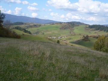 Pohľad na obec počas roka Pohľad na obec počas roka