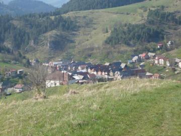 Pohľad na obec počas roka Pohľad na obec počas roka